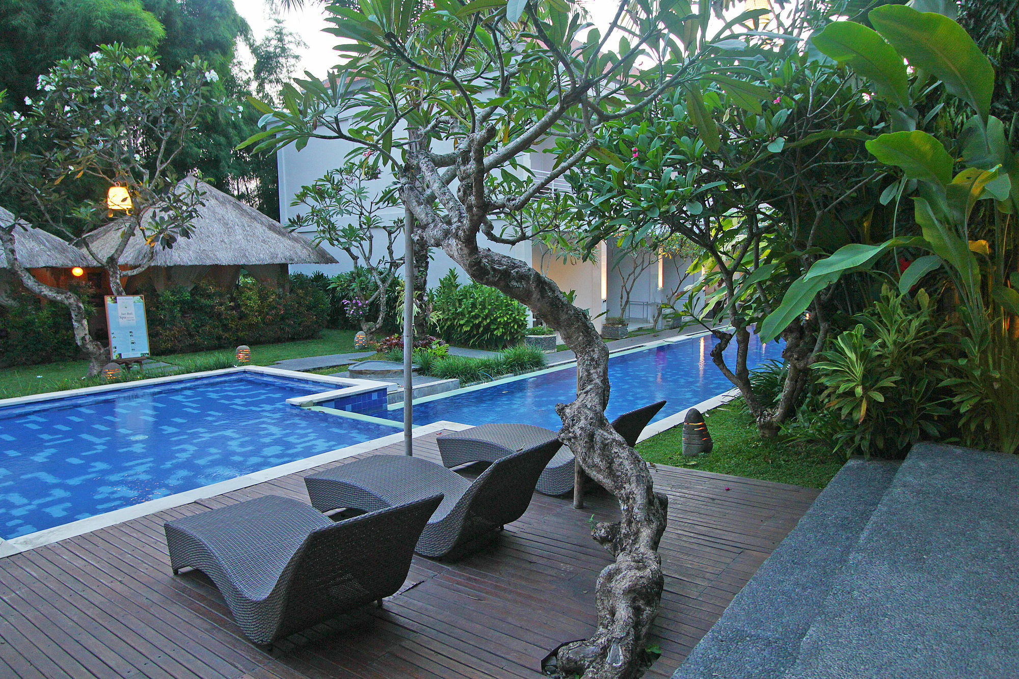 เดอะ แกรนด์ ซุนติ รีสอร์ต Hotel BALI ภายนอก รูปภาพ